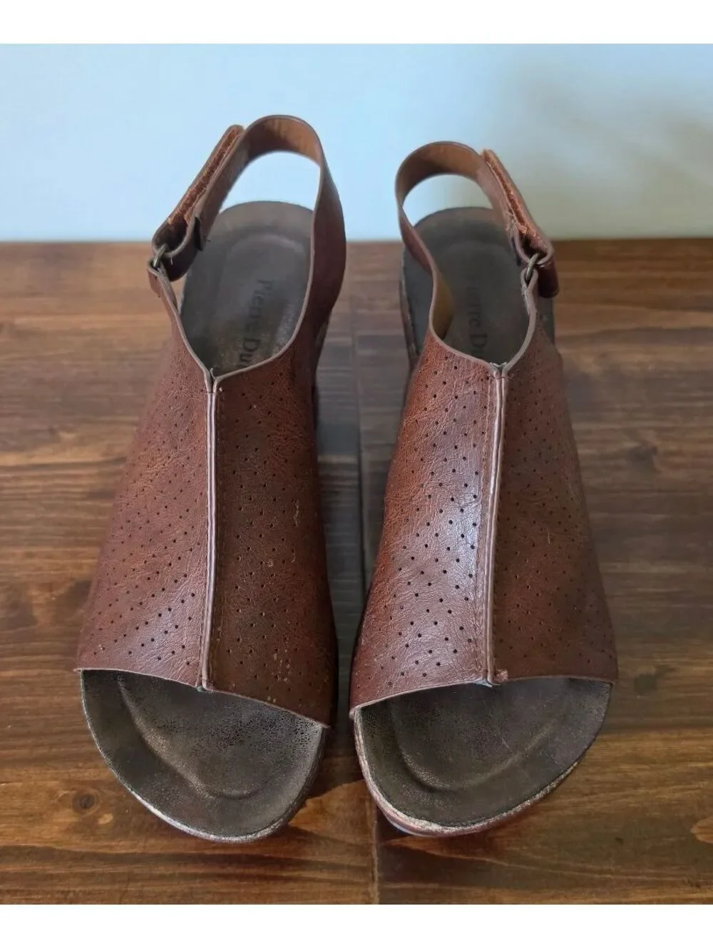 Pierre Dumas Hester Brown Perforated Leather Platform Wedge Sandals Sz 8,  #119